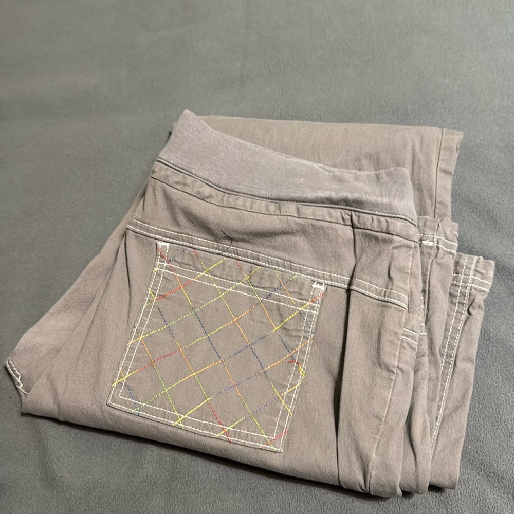 Prana Avril pant in gray with embroidery on pockets